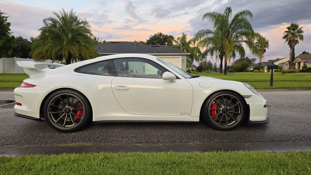 2016 Porsche 991 GT3 - Image 16 of 31