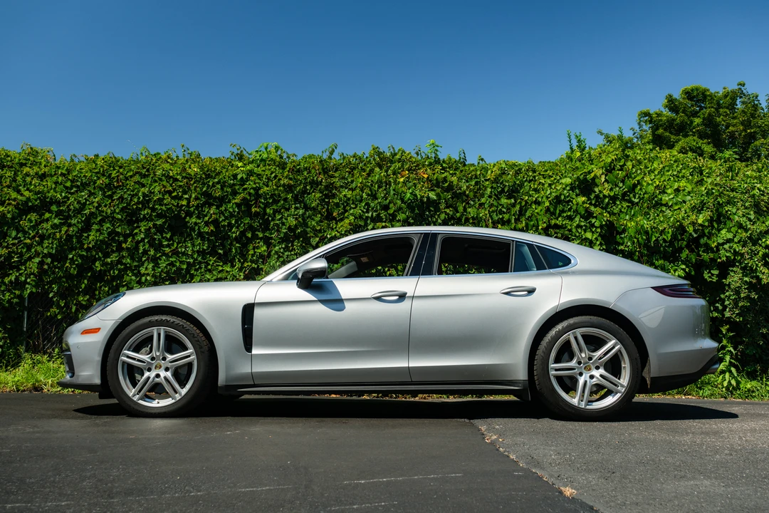 2017 Porsche 971 Panamera 4S - Image 11 of 31