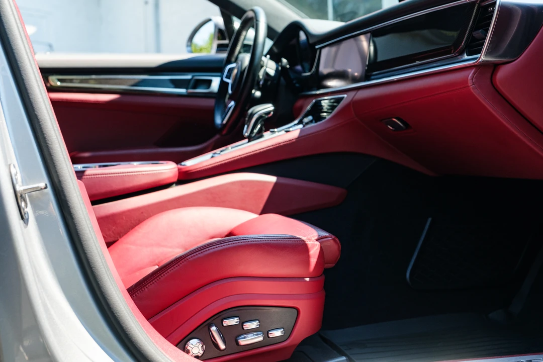 2017 Porsche 971 Panamera 4S - Image 28 of 31