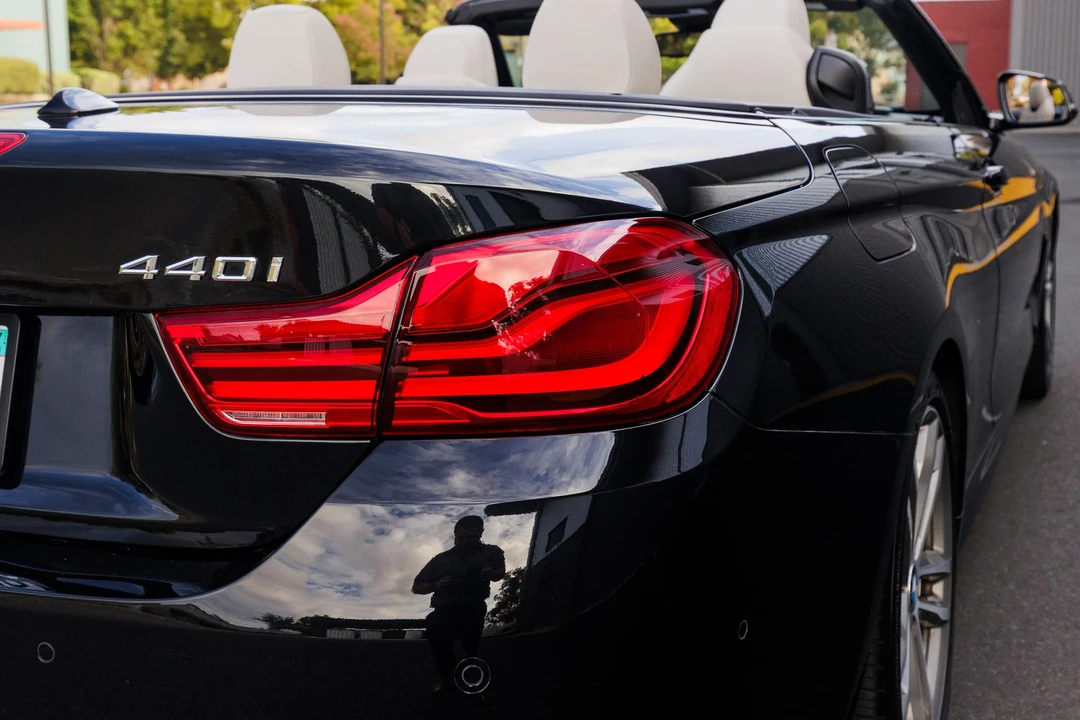 2019 BMW F33 435i & 440i Convertible - Image 19 of 31