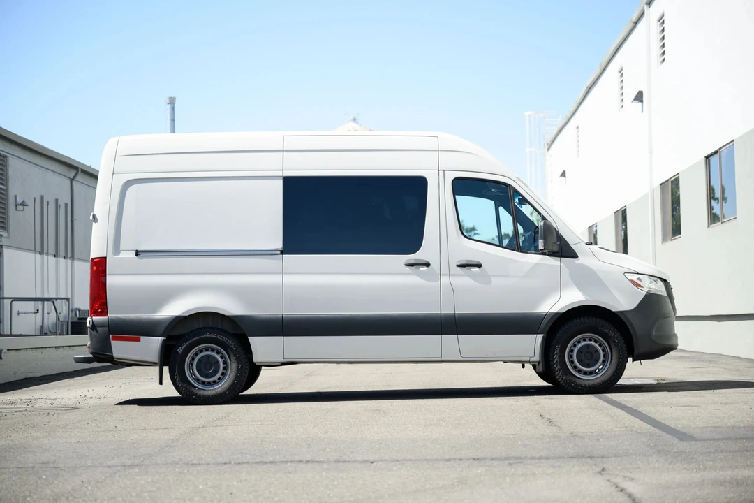 2021 Mercedes-Benz VS30 Sprinter - Image 10 of 31