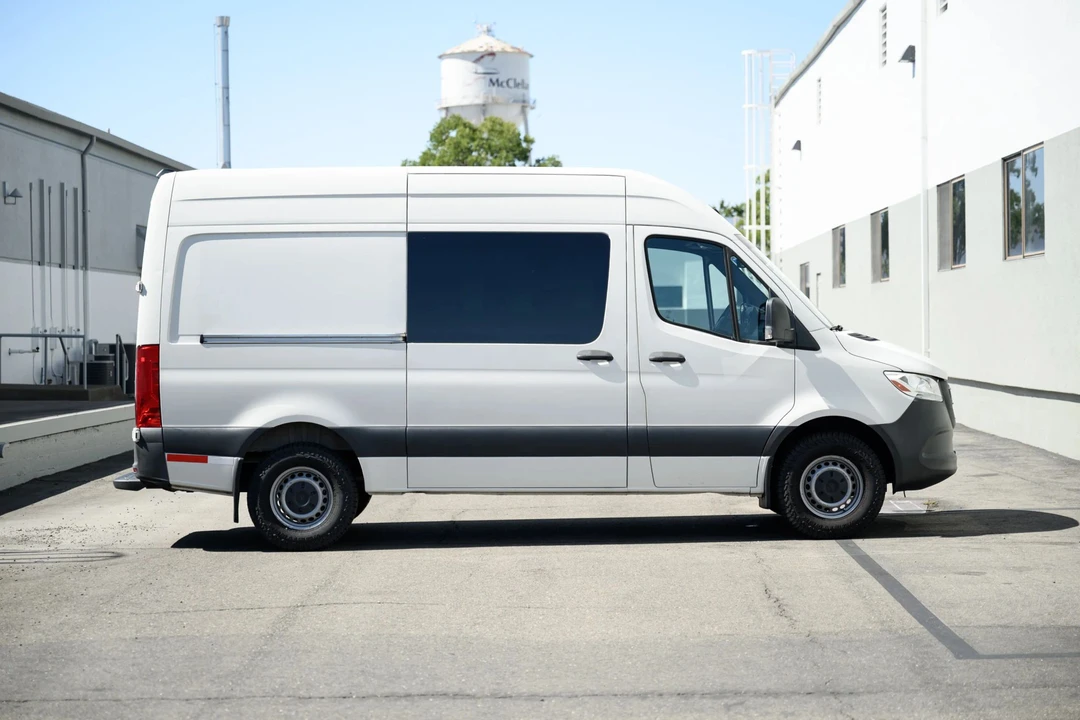2021 Mercedes-Benz VS30 Sprinter - Image 11 of 31