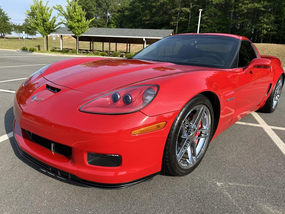 2007 Chevrolet Corvette C6 Z06 - Image 2 of 31
