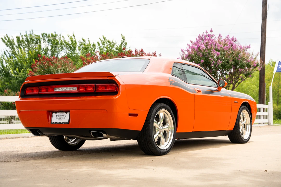 2009 Dodge Challenger 3rd Gen - Image 11 of 31