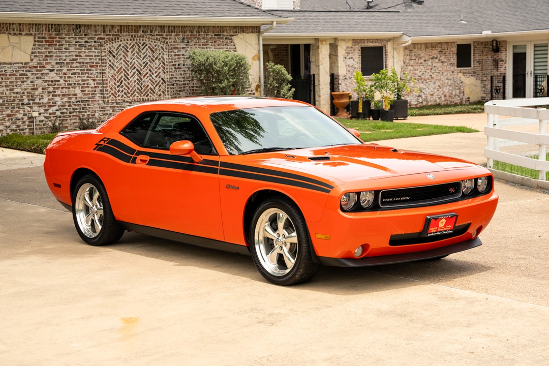 2009 Dodge Challenger 3rd Gen - Image 7 of 31