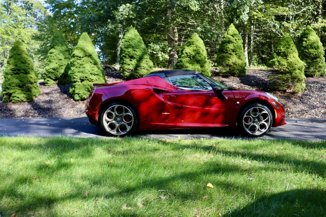 2020 Alfa Romeo 4C Spider - Image 5 of 31