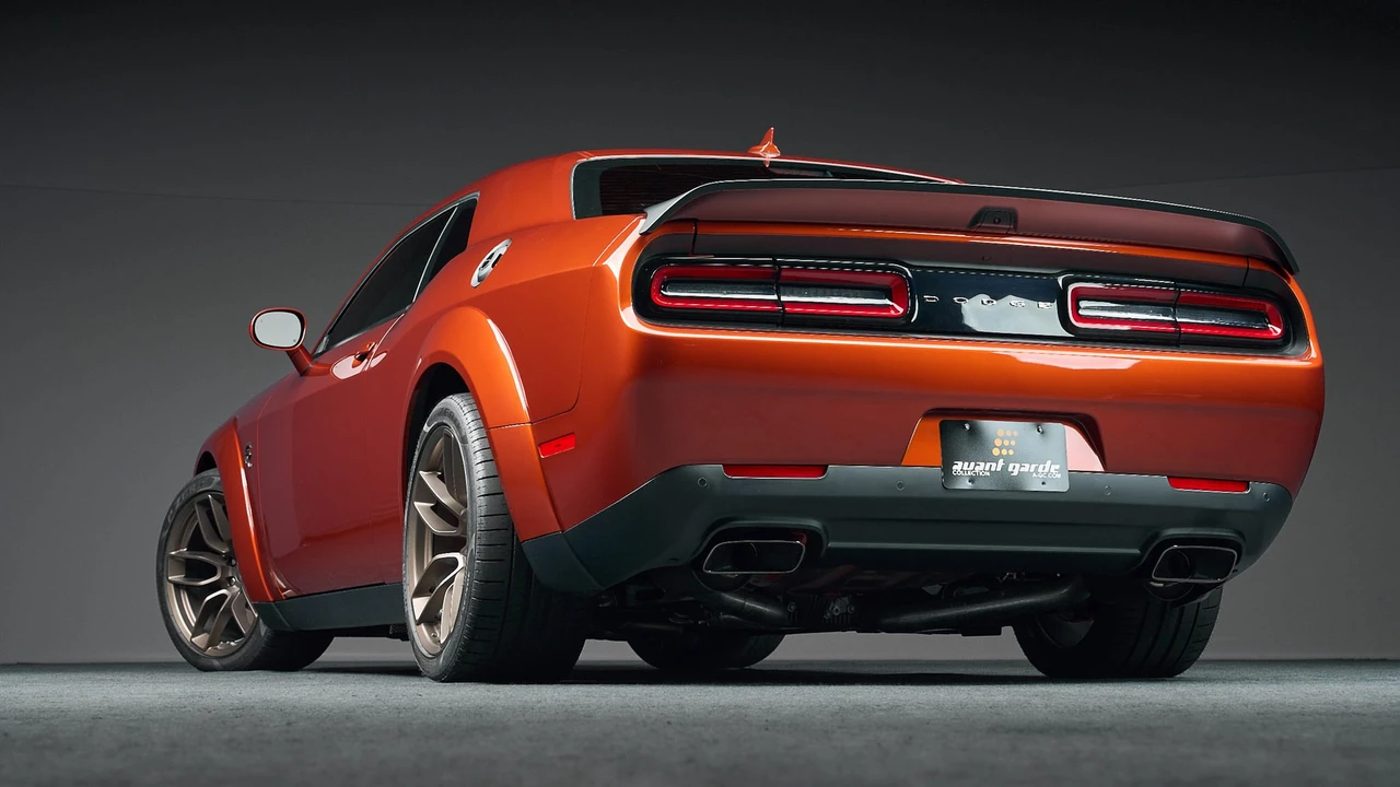 2022 Dodge Challenger SRT Hellcat 3rd Gen - Image 14 of 31
