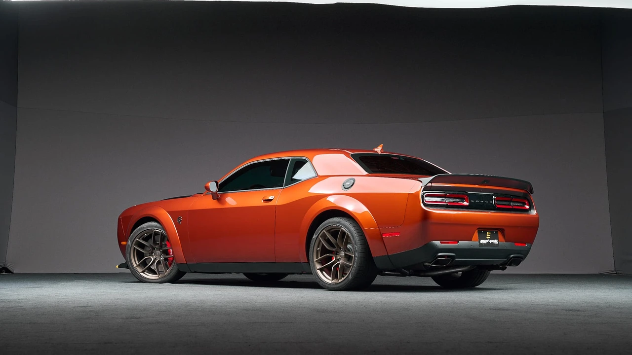 2022 Dodge Challenger SRT Hellcat 3rd Gen - Image 16 of 31