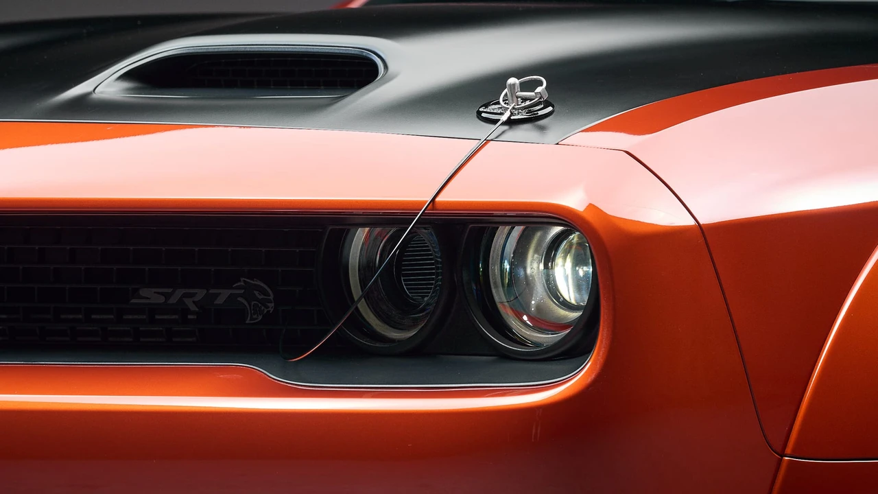 2022 Dodge Challenger SRT Hellcat 3rd Gen - Image 26 of 31