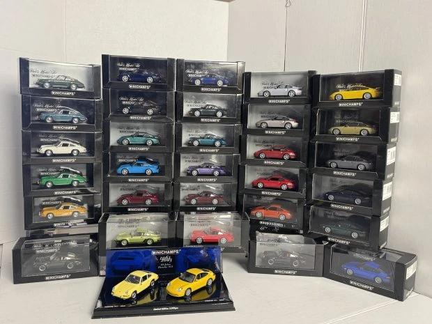 Parts & Memorabilia Scale Models - Image 2 of 4