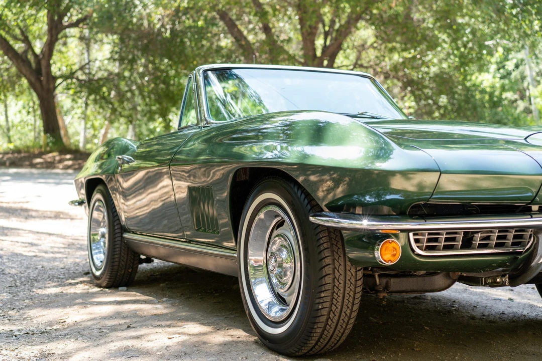 1967 Chevrolet Corvette C2 - Image 18 of 31