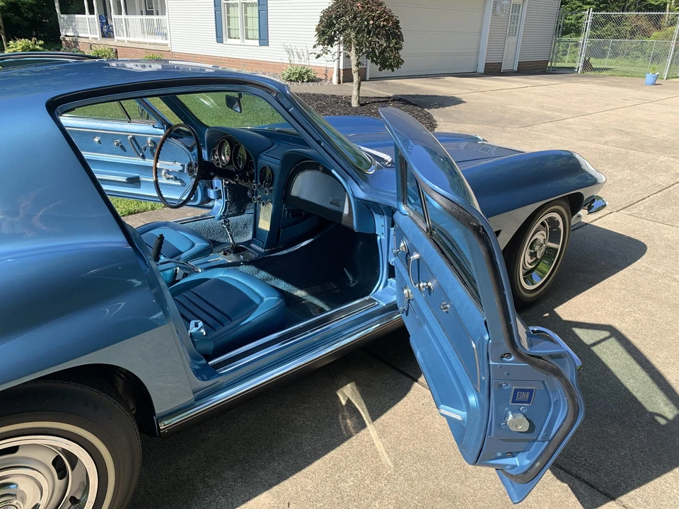 1967 Chevrolet Corvette C2 - Image 27 of 31