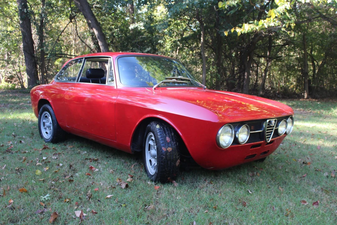 1974 Alfa Romeo 2000 GT Veloce - Image 25 of 31
