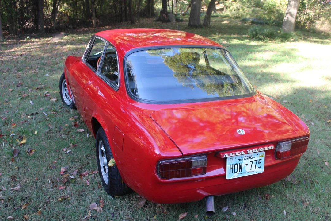 1974 Alfa Romeo 2000 GT Veloce - Image 14 of 31