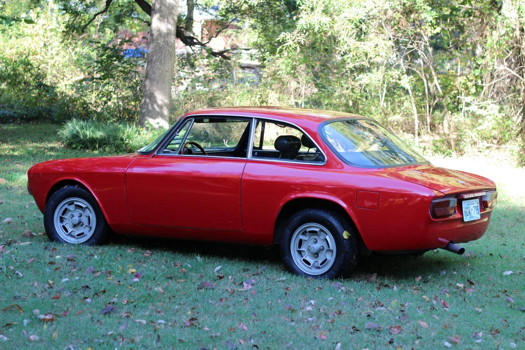 1974 Alfa Romeo 2000 GT Veloce - Image 10 of 31