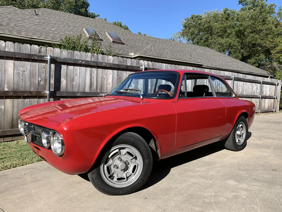 1974 Alfa Romeo 2000 GT Veloce - Image 4 of 31