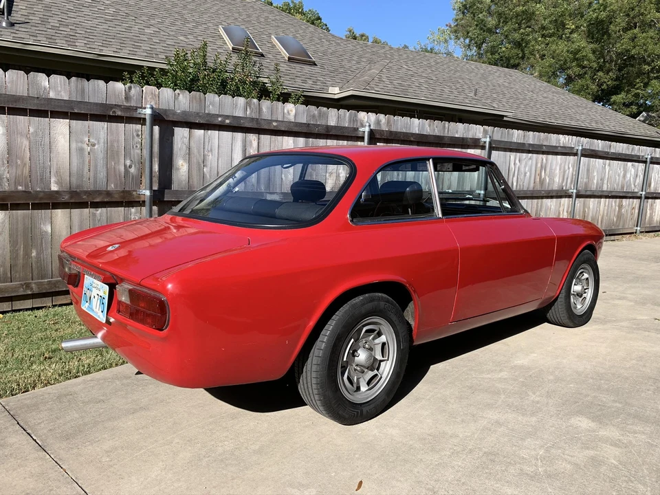 1974 Alfa Romeo 2000 GT Veloce - Image 20 of 31