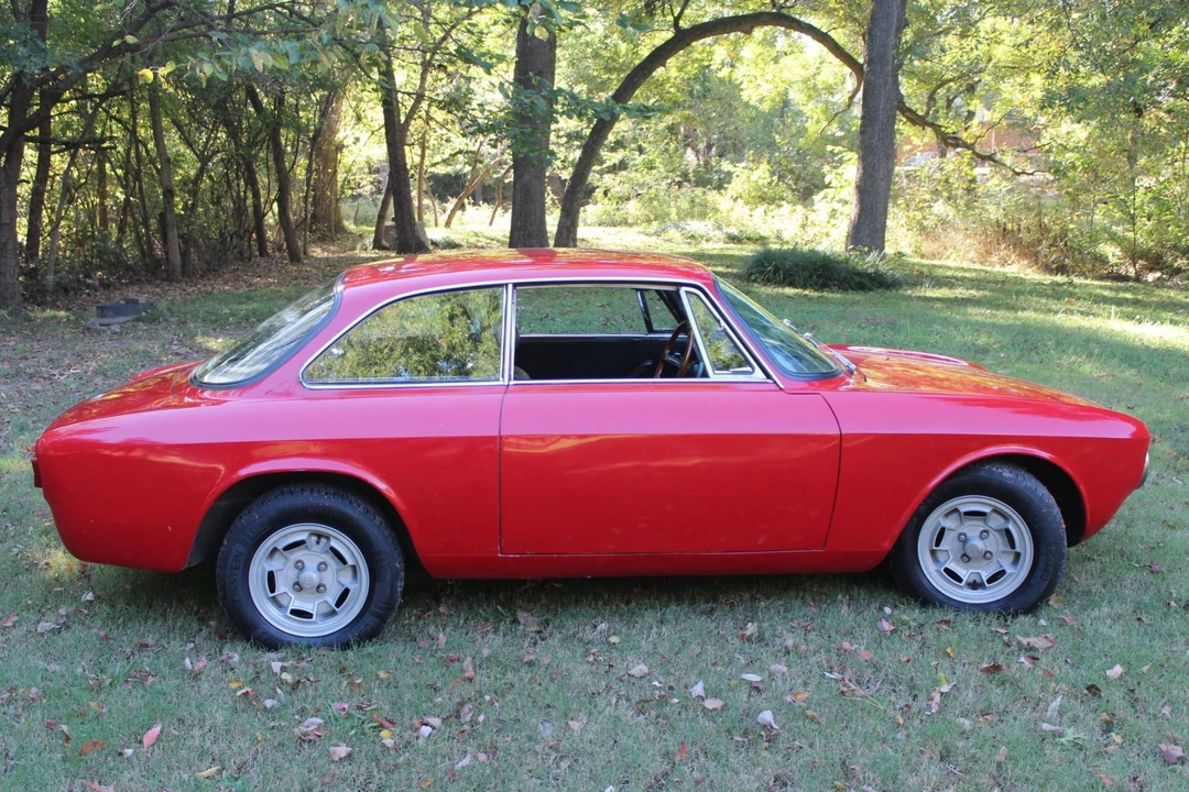 1974 Alfa Romeo 2000 GT Veloce - Image 22 of 31