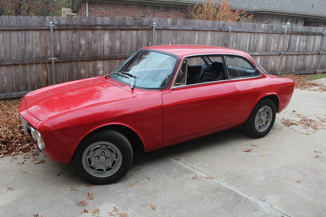 1974 Alfa Romeo 2000 GT Veloce - Image 7 of 31