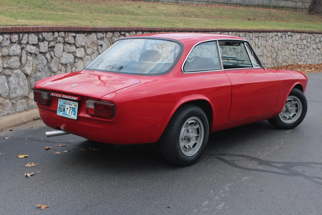 1974 Alfa Romeo 2000 GT Veloce - Image 19 of 31