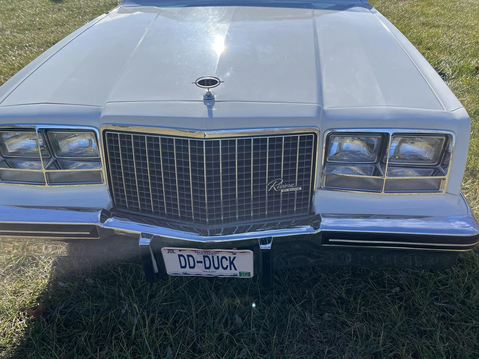 1983 Buick Riviera 4th-7th Gen - Image 12 of 31