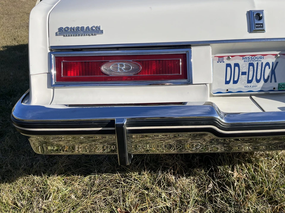 1983 Buick Riviera 4th-7th Gen - Image 18 of 31