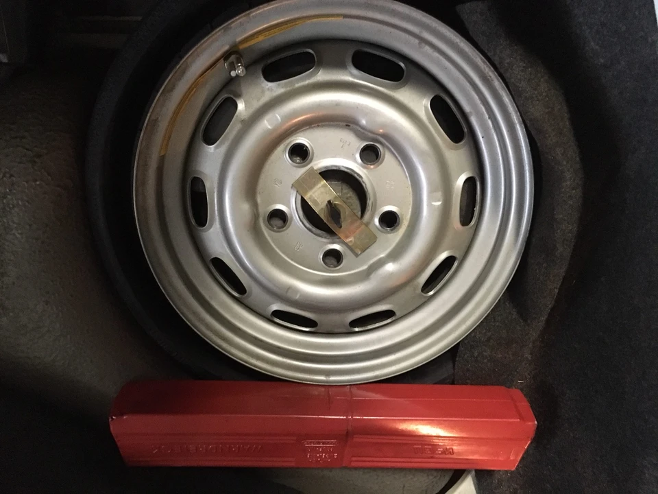1983 Porsche 911 Carrera SC - Image 26 of 31