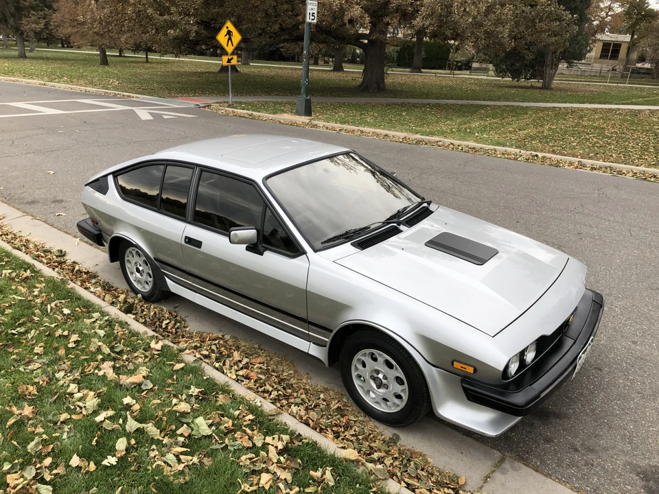 1984 Alfa Romeo Alfetta GT - Image 16 of 31