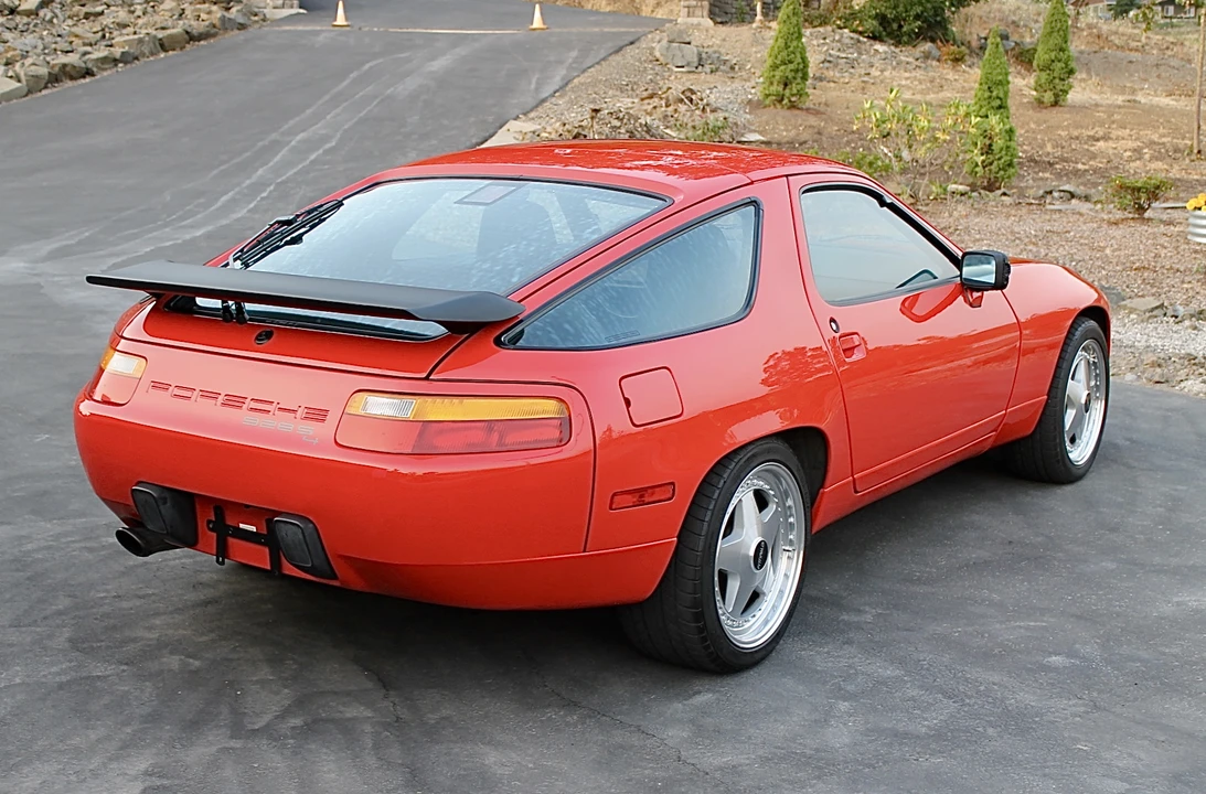 1987 Porsche 928 S4 - Image 15 of 31