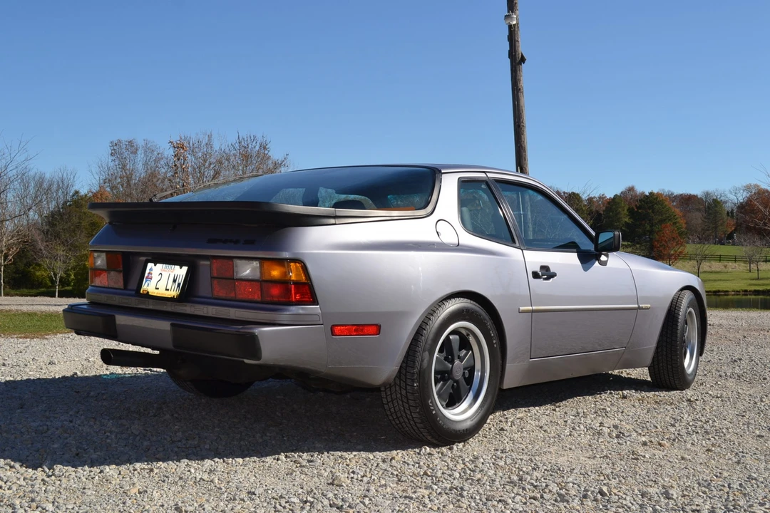 1987 Porsche 944 S - Image 9 of 31