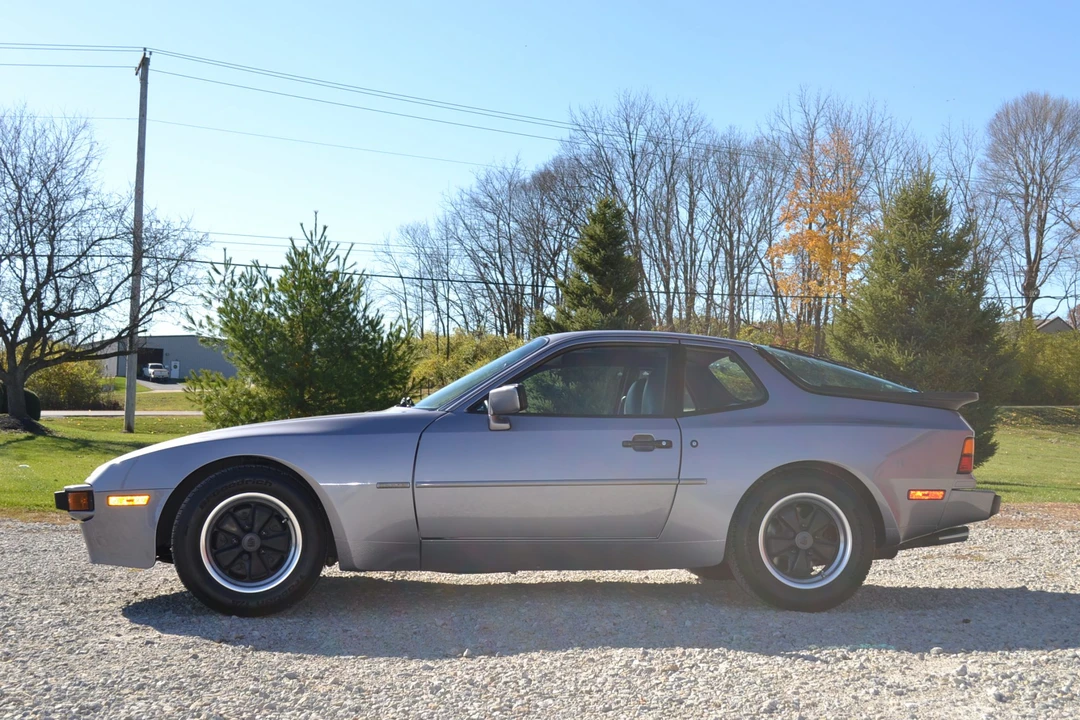 1987 Porsche 944 S - Image 4 of 31