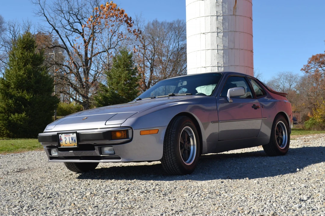 1987 Porsche 944 S - Image 2 of 31