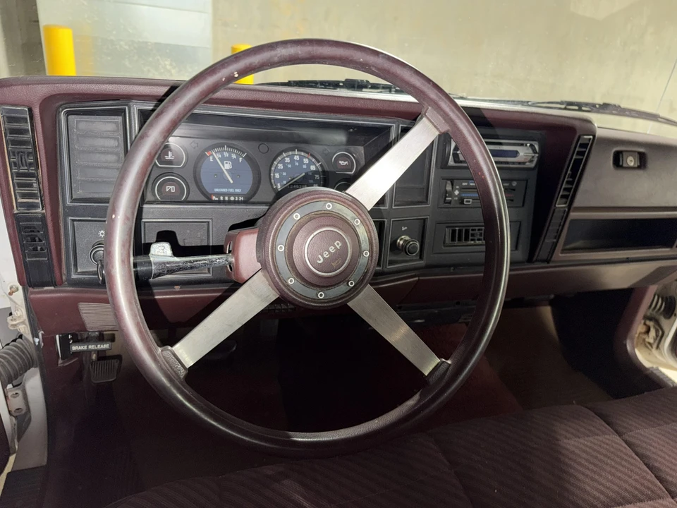 1988 Jeep Comanche - Image 29 of 31