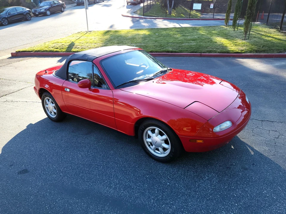 1990 Mazda NA MX-5 Miata - Image 2 of 31