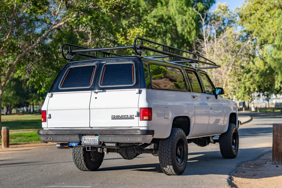 1991 Chevrolet Suburban 7th Gen - Image 4 of 31