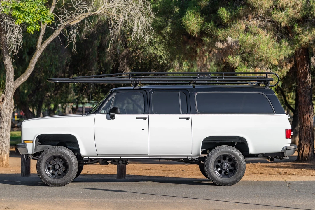 1991 Chevrolet Suburban 7th Gen - Image 7 of 31