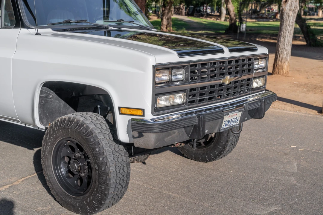 1991 Chevrolet Suburban 7th Gen - Image 20 of 31