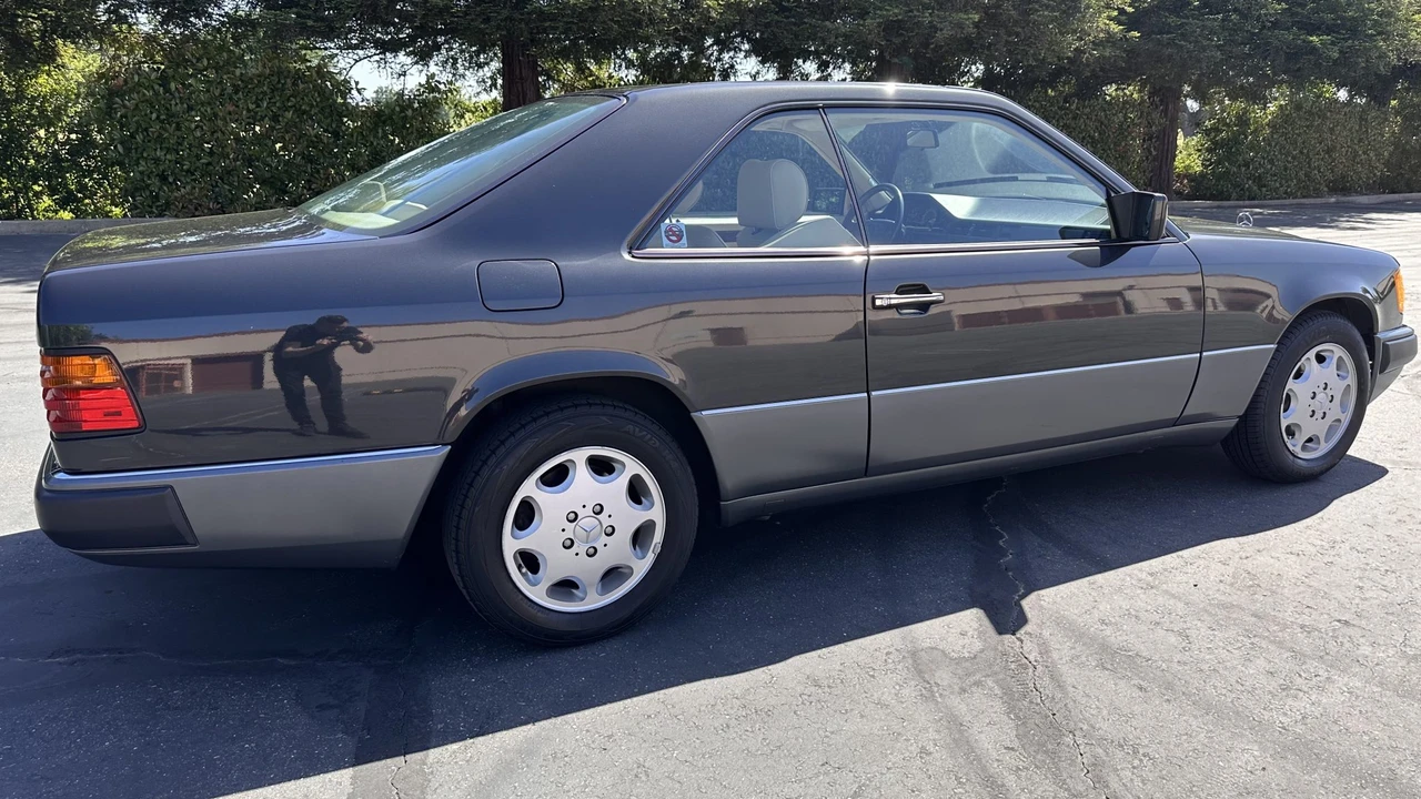 1992 Mercedes-Benz W124 E-Class - Image 15 of 31