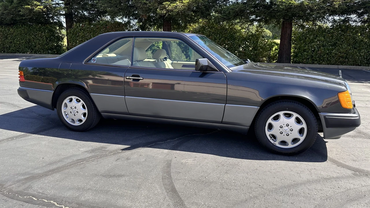 1992 Mercedes-Benz W124 E-Class - Image 18 of 31