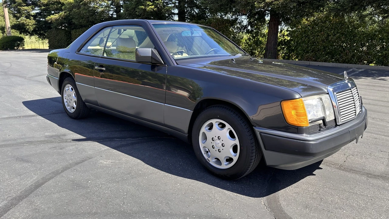 1992 Mercedes-Benz W124 E-Class - Image 21 of 31