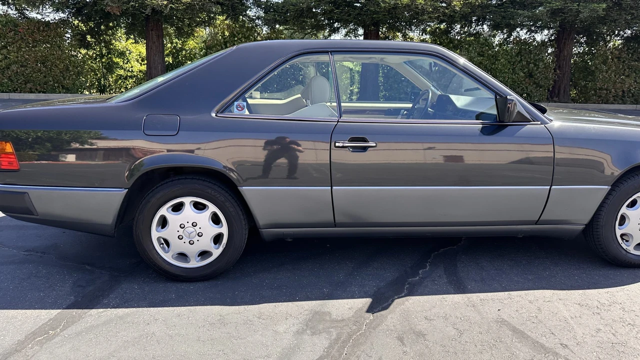 1992 Mercedes-Benz W124 E-Class - Image 17 of 31
