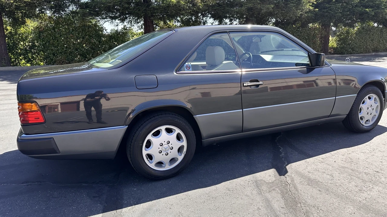 1992 Mercedes-Benz W124 E-Class - Image 16 of 31