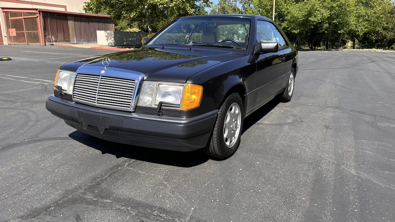 1992 Mercedes-Benz W124 E-Class - Image 3 of 31