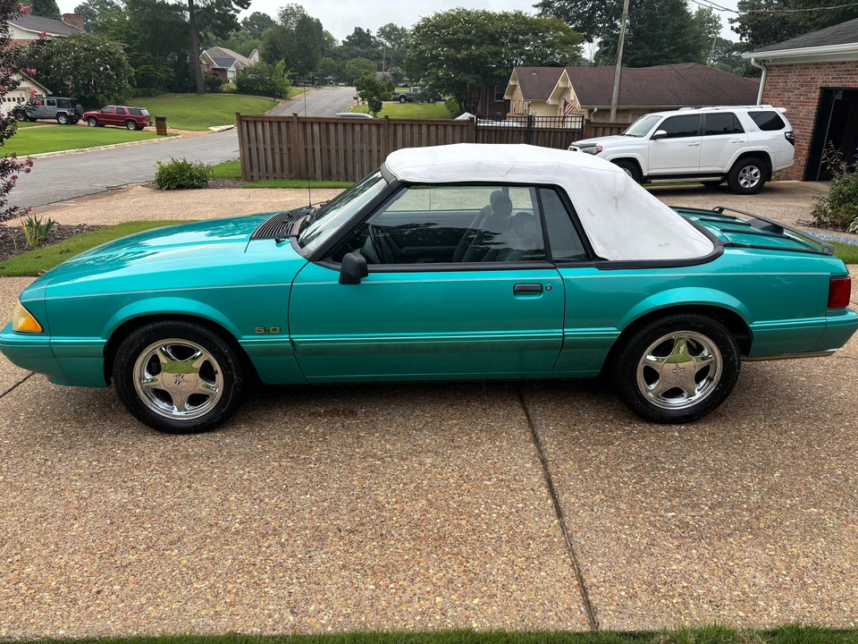 1993 Ford Mustang 3rd Gen - Image 16 of 31