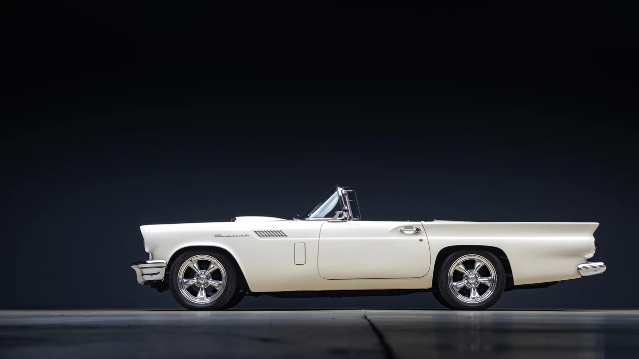 1957 Ford Thunderbird 1st Gen - Image 25 of 31