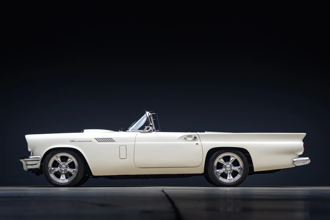 1957 Ford Thunderbird 1st Gen - Image 25 of 31