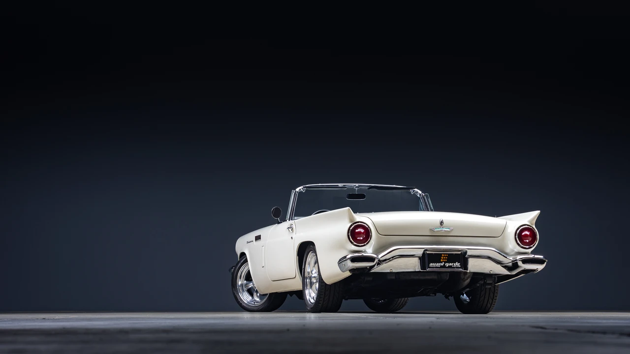 1957 Ford Thunderbird 1st Gen - Image 22 of 31