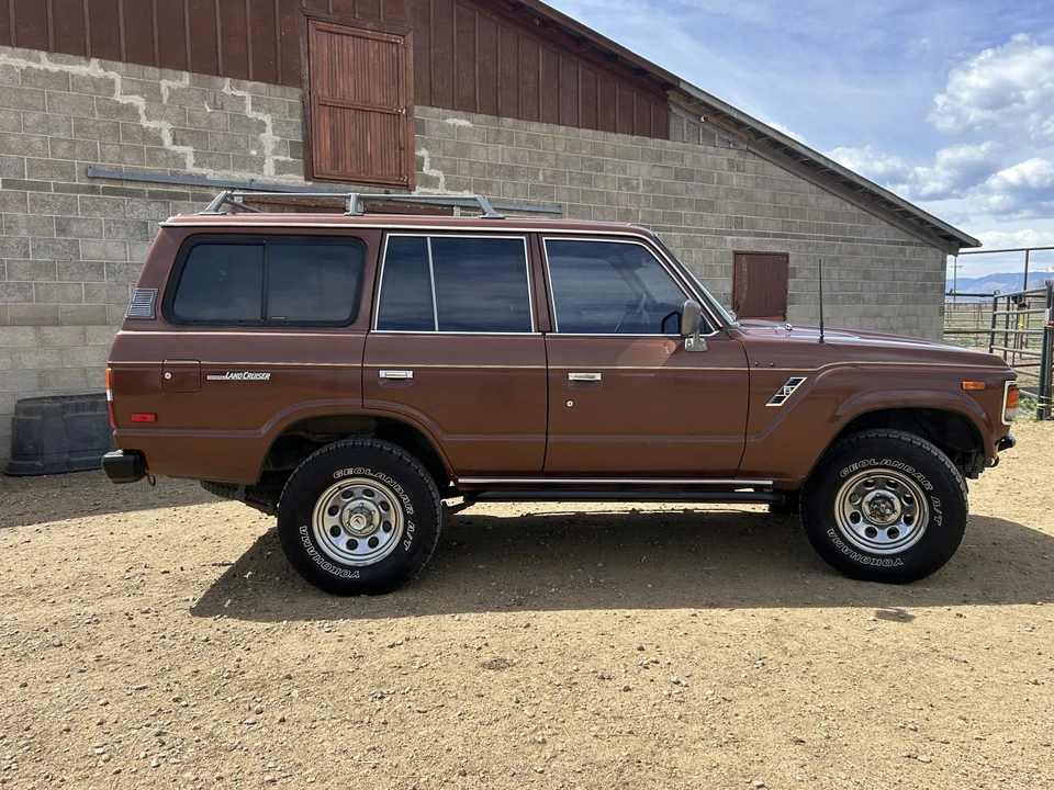 1982 Toyota J60 Land Cruiser - Image 11 of 31