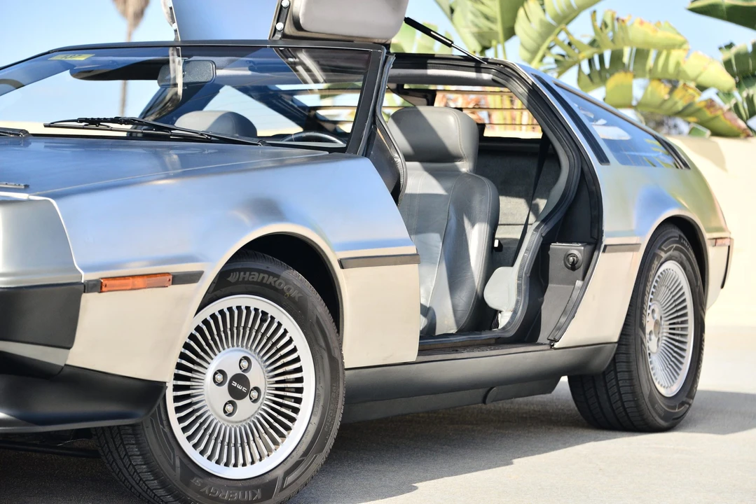 1982 DeLorean DMC-12 - Image 23 of 31