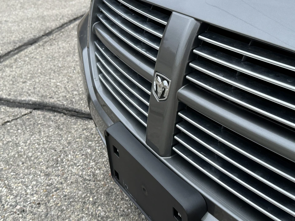 2005 Dodge Magnum 2nd Gen Wagon - Image 26 of 31